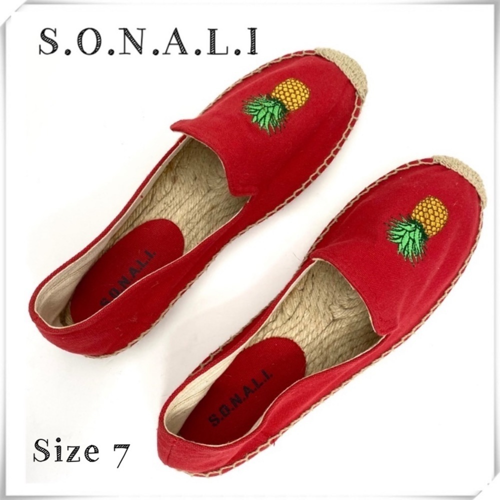 S.o.n.a.l.i Pineapple Embroidered Espadrilles Flats in Red Size 7 / 38